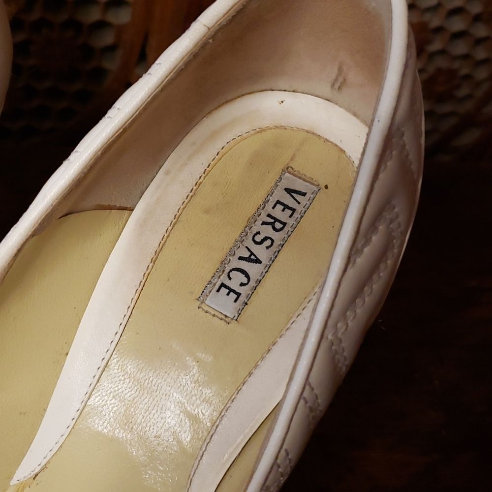 Vintage Versace Quilted off white cream heels size 38 shoes - Picture 4 of 14